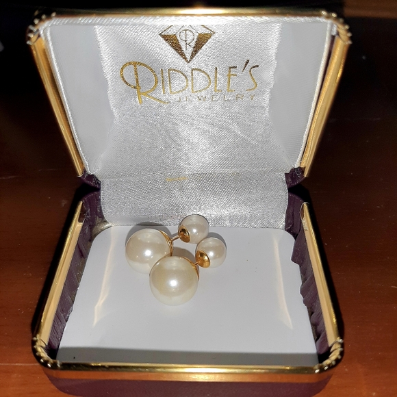 New riddles reversible pearl earrings - Picture 1 of 2